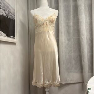 Exquisite La Perla Cream Lace Trim Silk Slip Dress